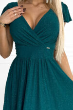 425-6 MATILDE Sukienka z dekoltem i krótkim rękawkiem - ZIELONA z brokatem - obrazek 5