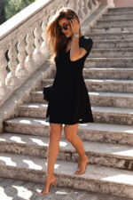 Rozkloszowana sukienka Lenissa - obrazek 5