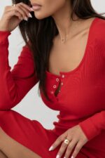 SUKIENKA MIDI CZERWONA DŁUGI RĘKAW W PRĄŻEK DEKOLT Z GUZIKAMI ELASTYCZNA L - obrazek 4