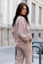 DRESY ZESTAW KOMPLET DRESOWY BOMBERKA BLUZA SZEROKIE SPODNIE BEŻ ECRU M/L - obrazek 6